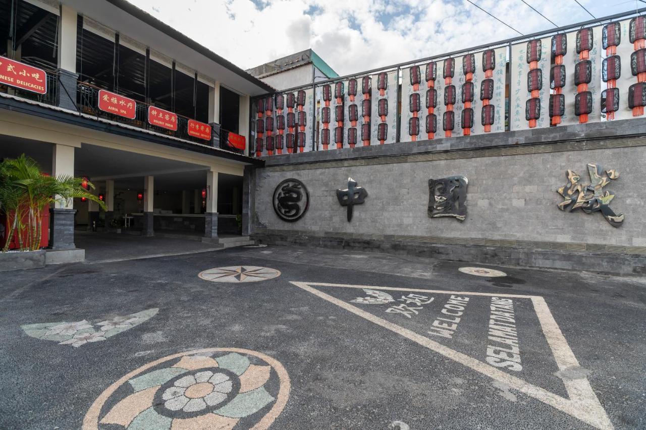 Oyo 1992 China Town Hotel Bali Kuta  Luaran gambar