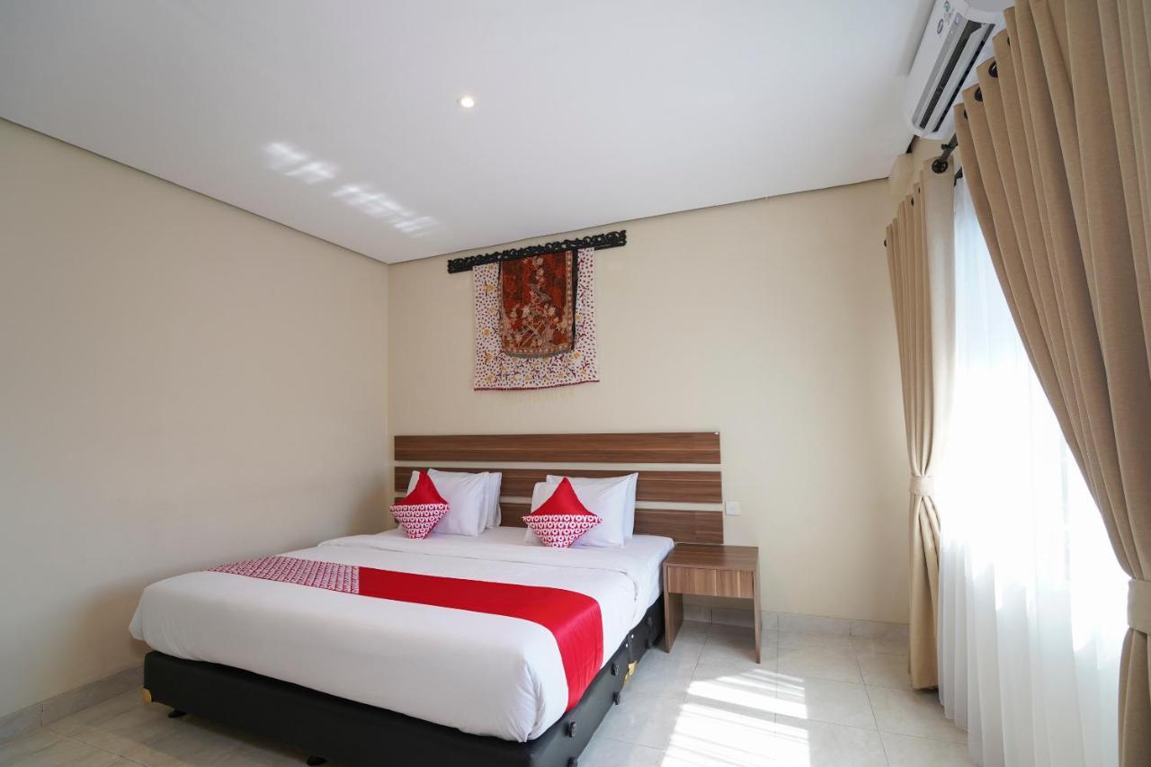 Oyo 1992 China Town Hotel Bali Kuta  Luaran gambar
